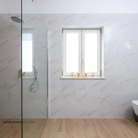 Grande, Klimatisiert Und Mit Pool In בית נופש Juršići